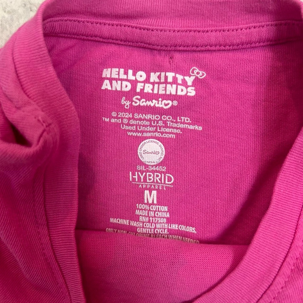 Hello Kitty babytee 💗 - Picture 2 of 2